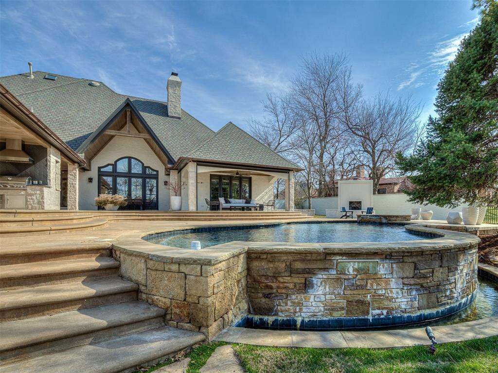 6501 Oak Heritage Trail