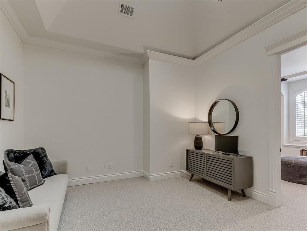 6501 Oak Heritage Trail