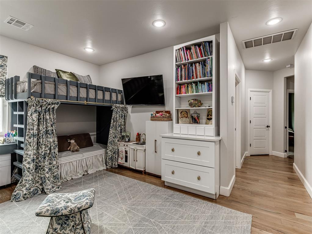 8909 SW 105th Street