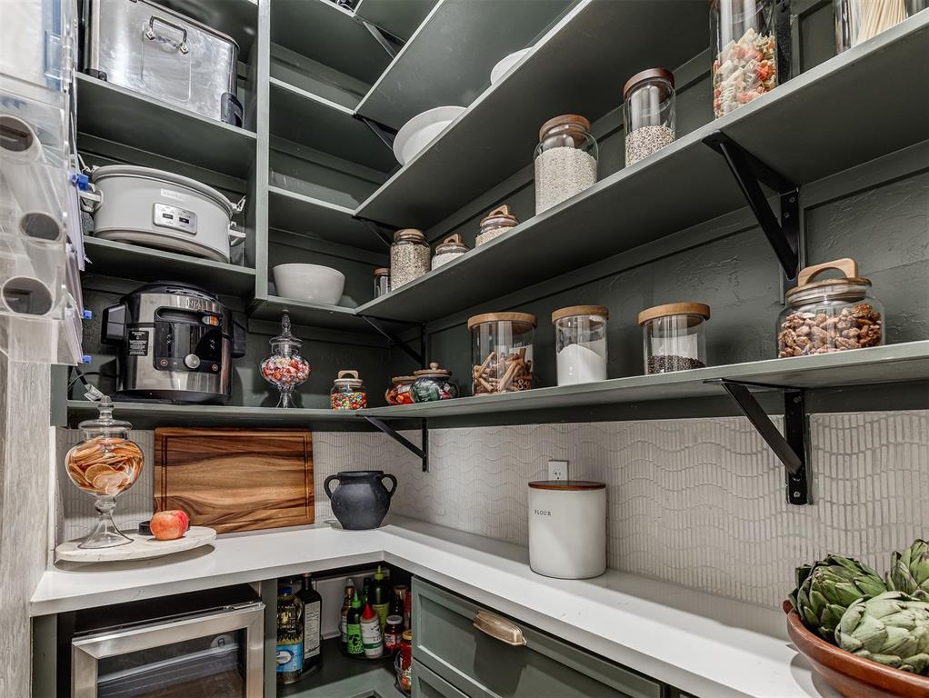 8909 SW 105th Street