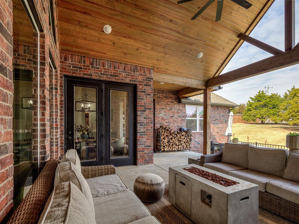 8909 SW 105th Street