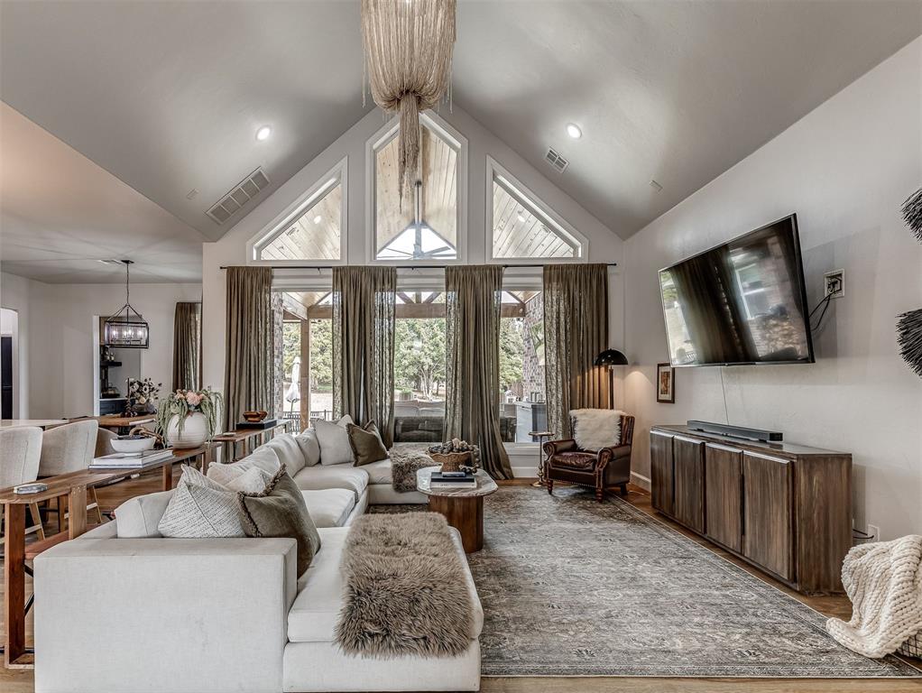 8909 SW 105th Street