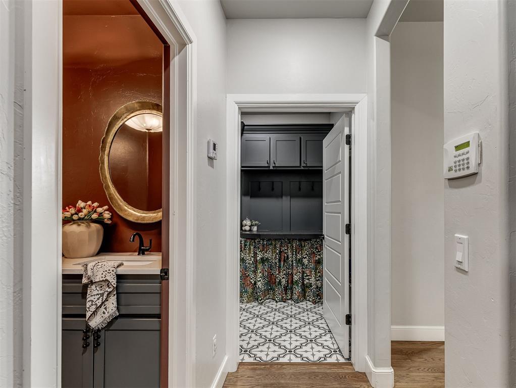 8909 SW 105th Street