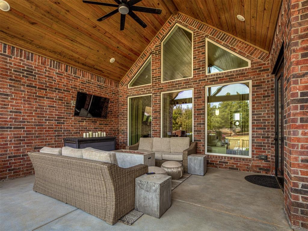 8909 SW 105th Street