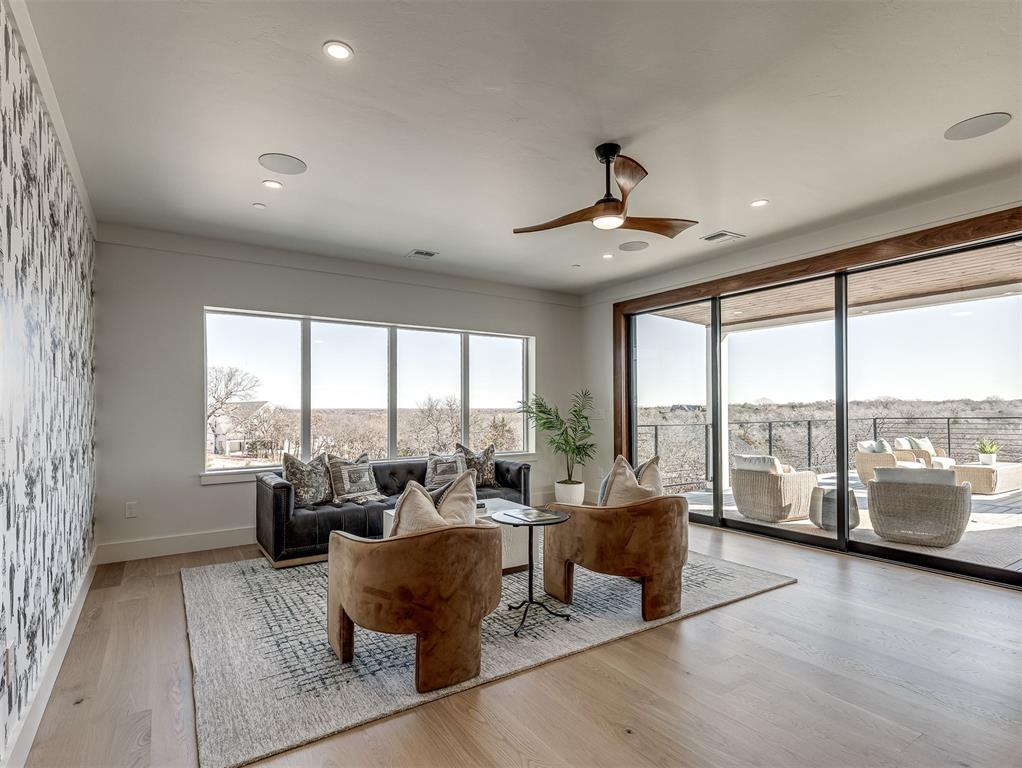 13908 Hillside Circle