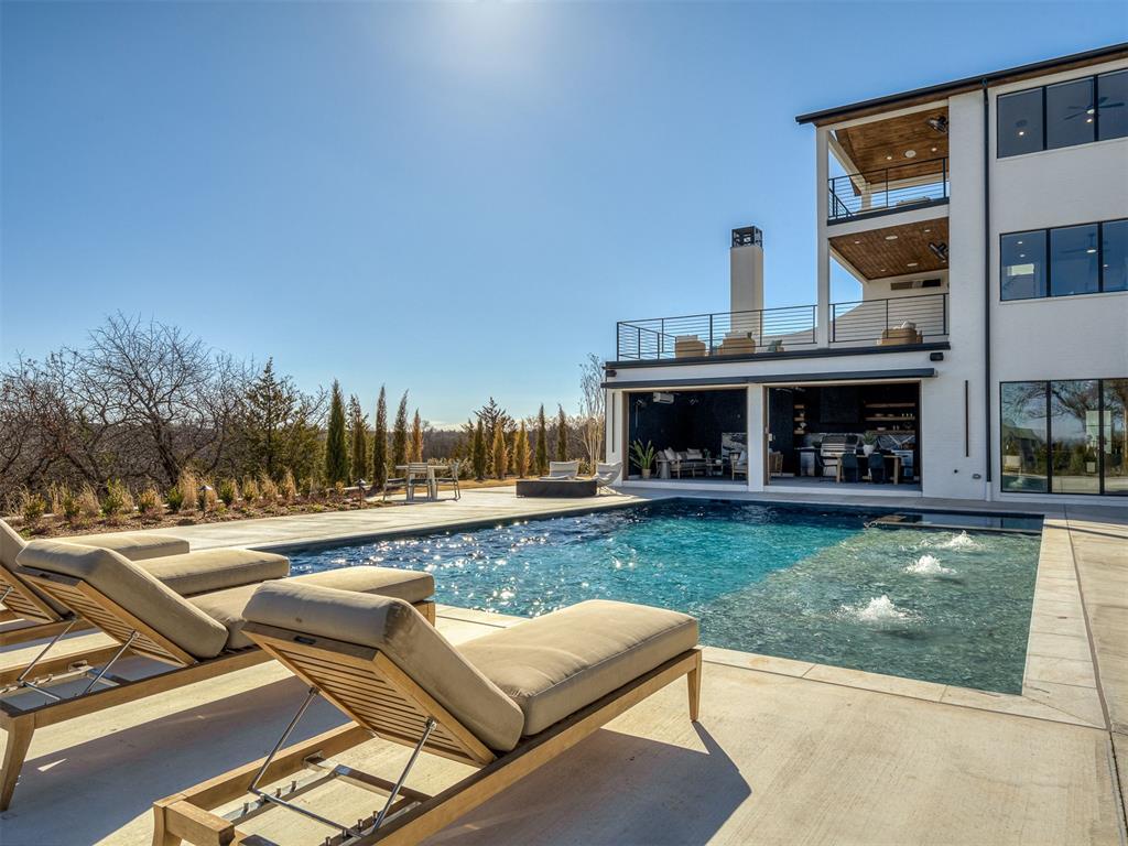 13908 Hillside Circle