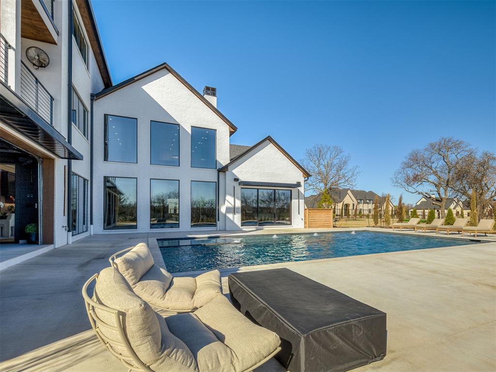 13908 Hillside Circle