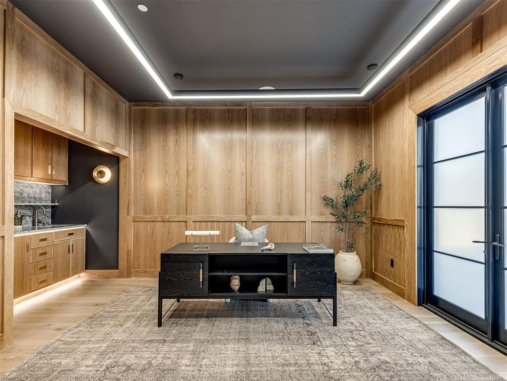 13908 Hillside Circle