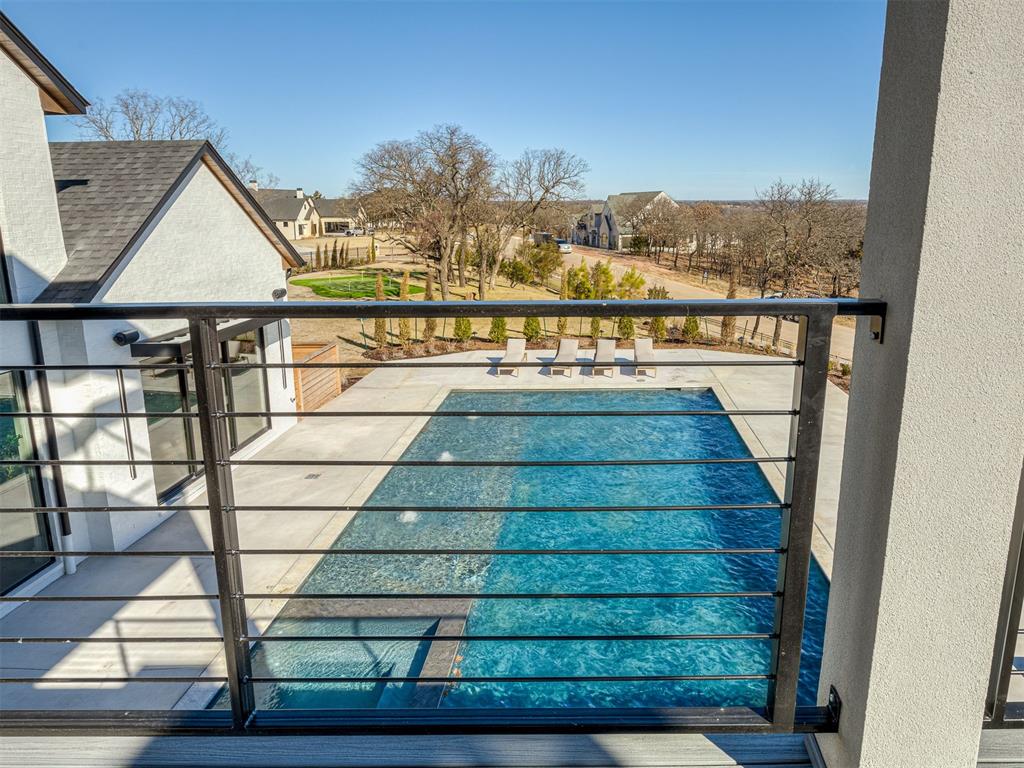 13908 Hillside Circle