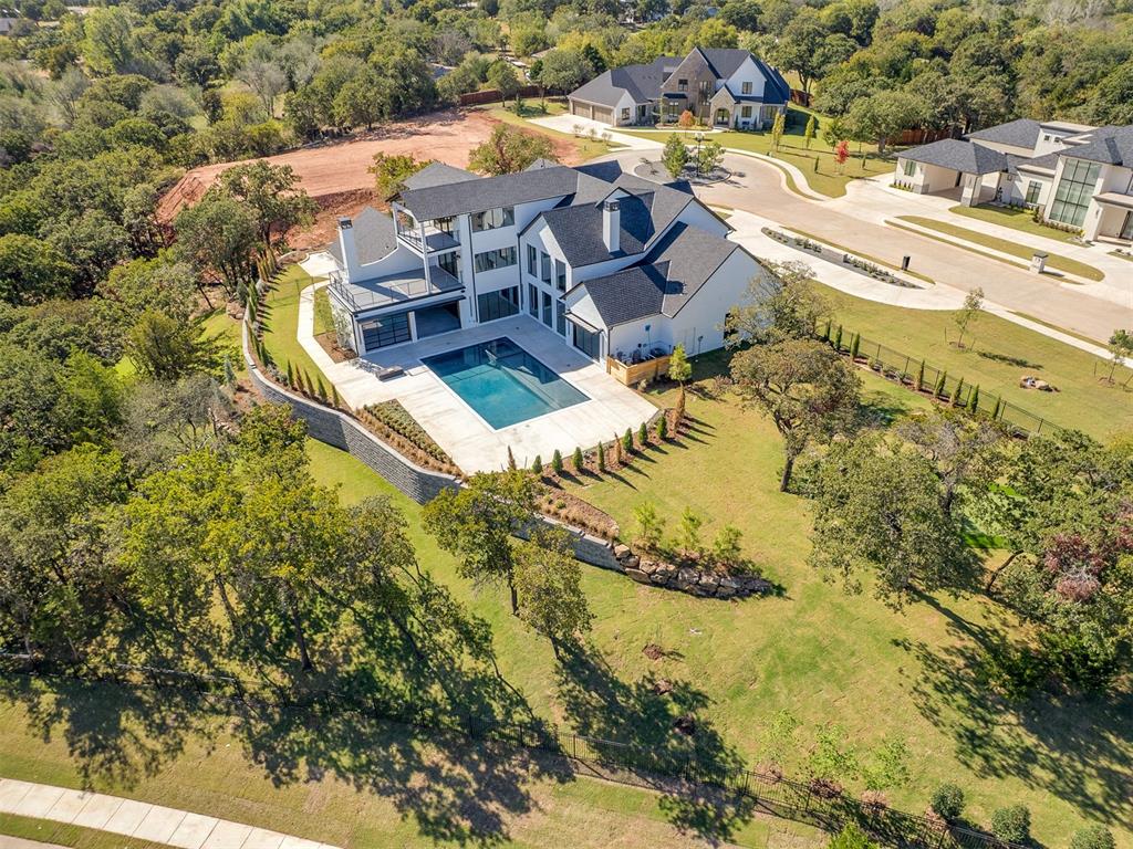 13908 Hillside Circle