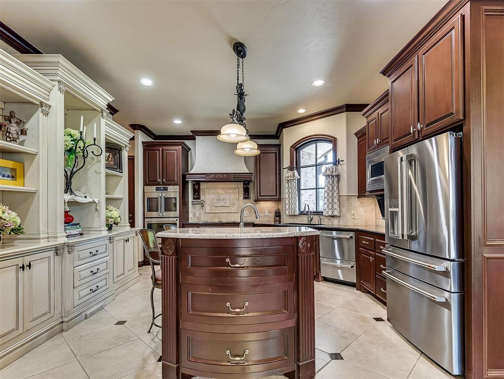 716 Legacy Drive