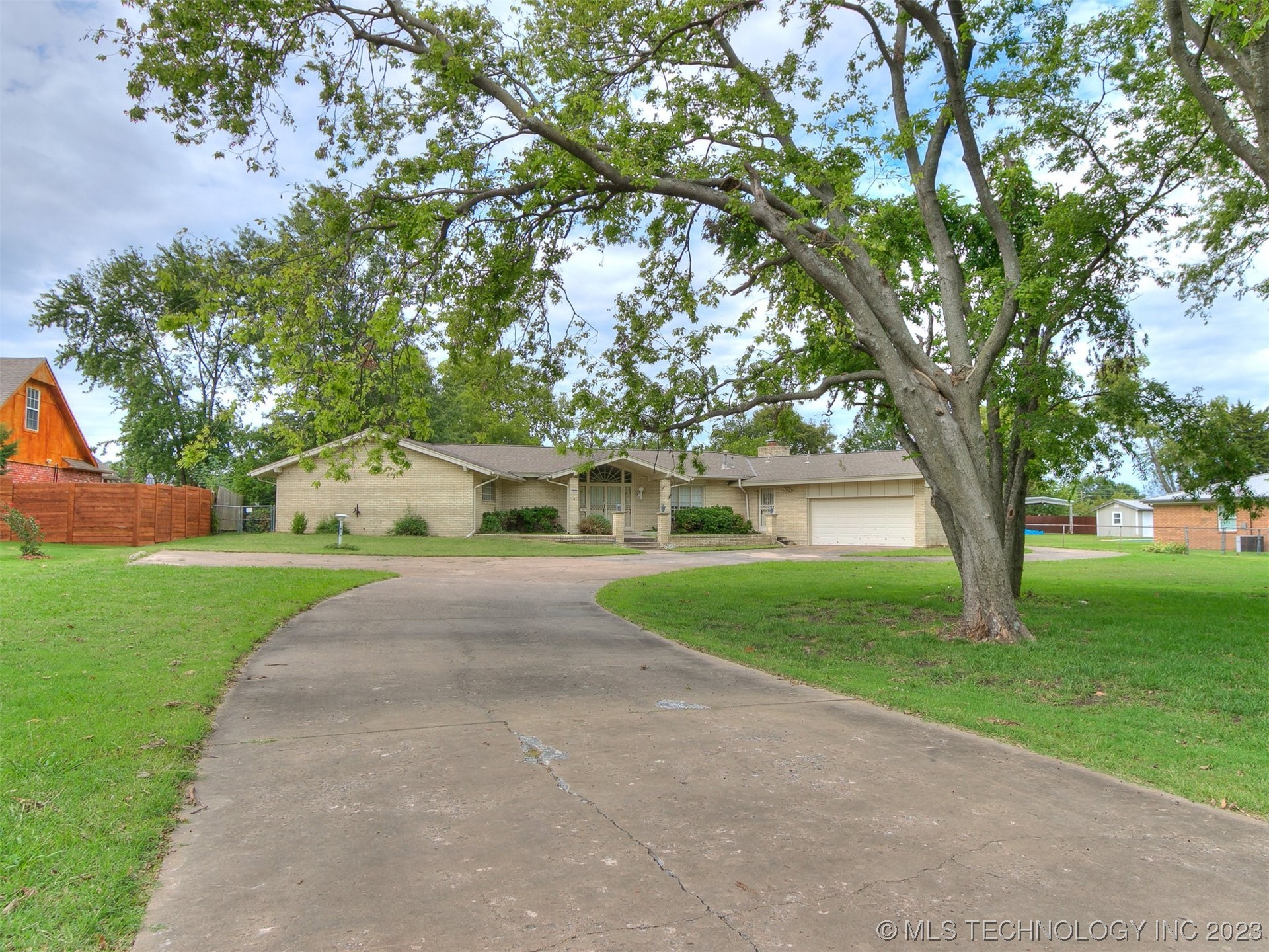 1234 S 101st East Avenue
