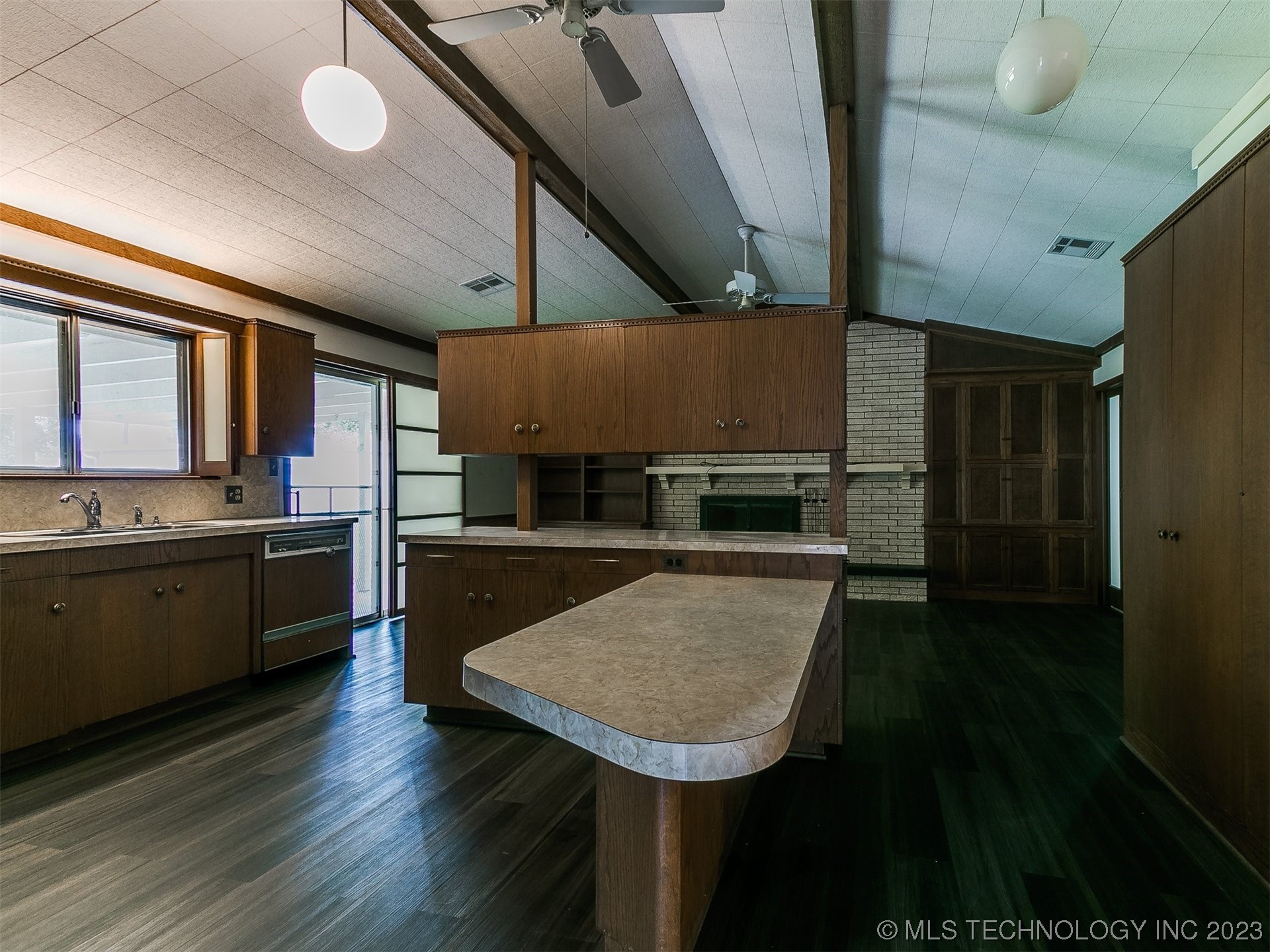 1234 S 101st East Avenue