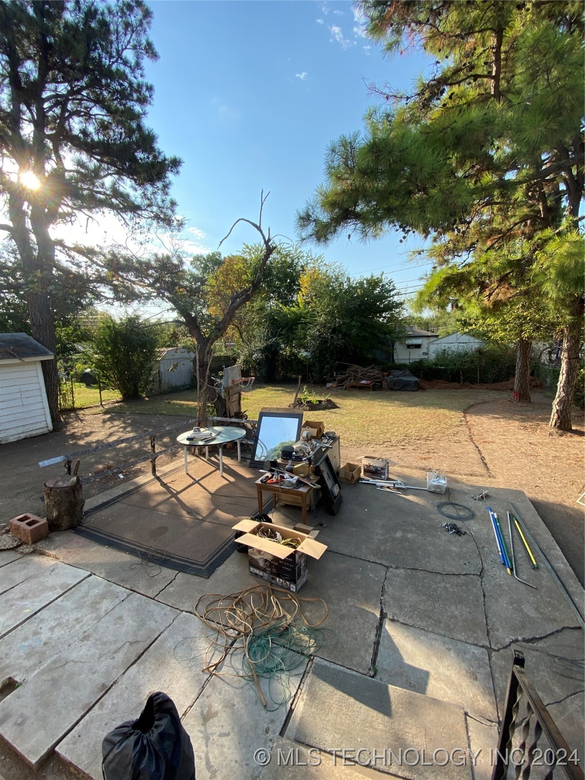 6208 E King Place