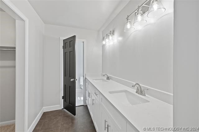 7532 E 55th Place