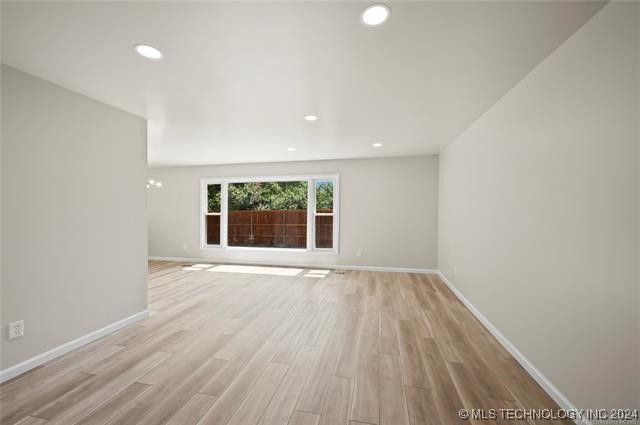 7532 E 55th Place