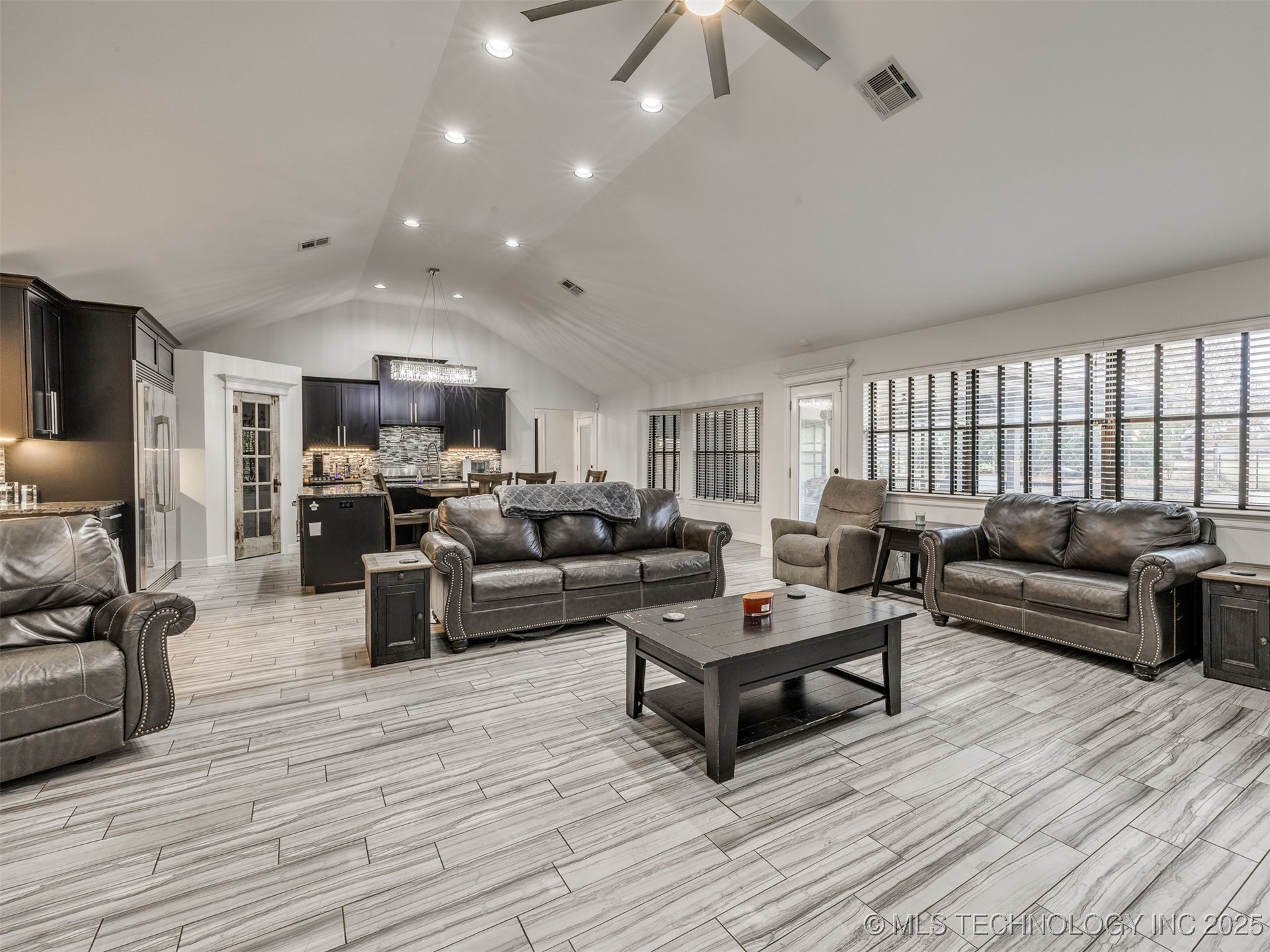 517 Meadowood Drive