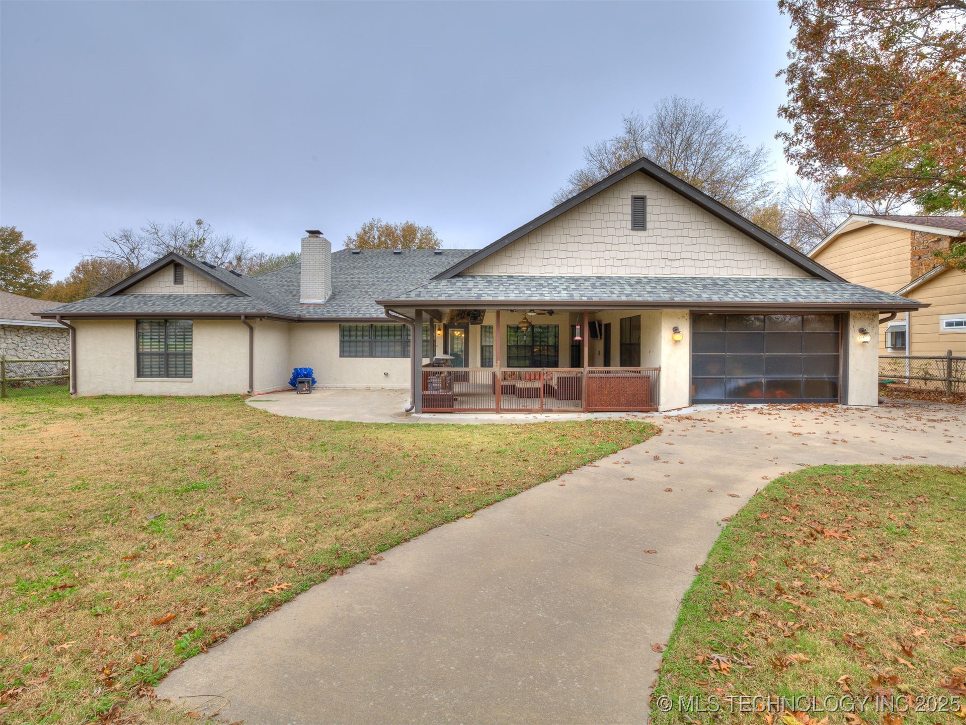 517 Meadowood Drive