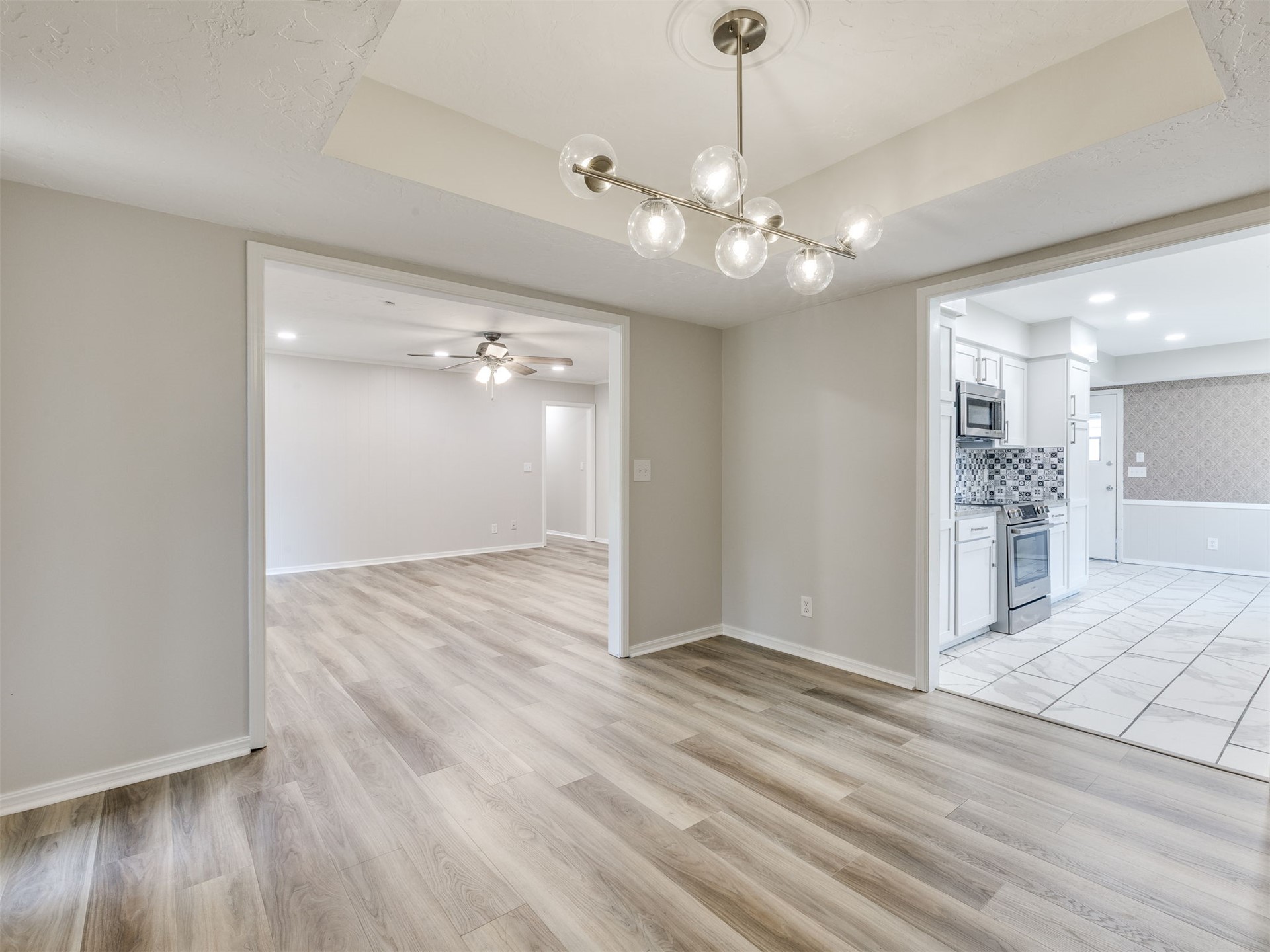 2979 E 77th Place