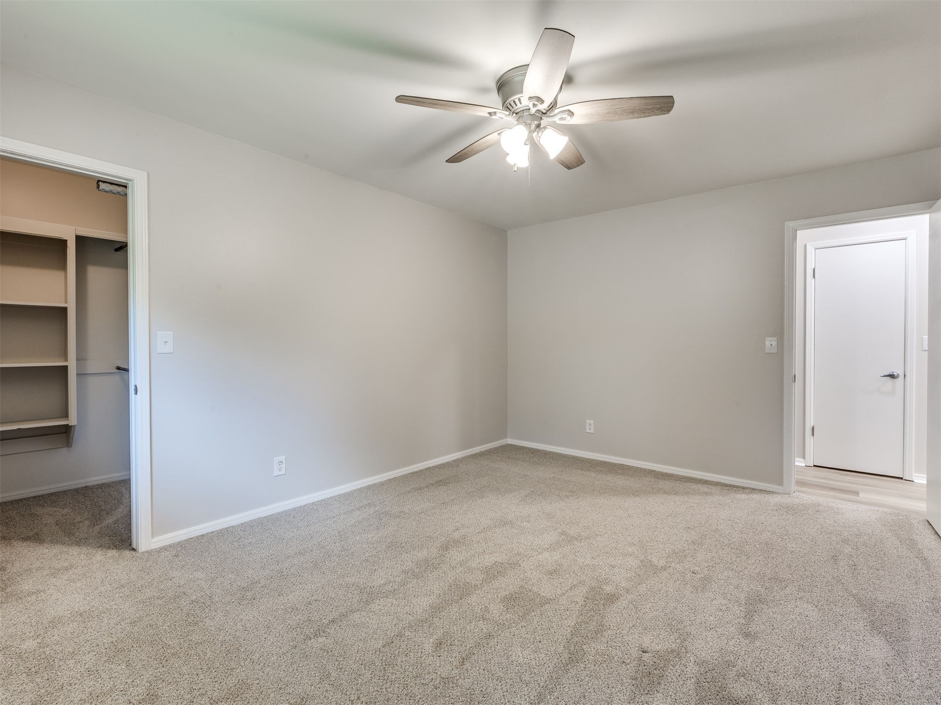 2979 E 77th Place