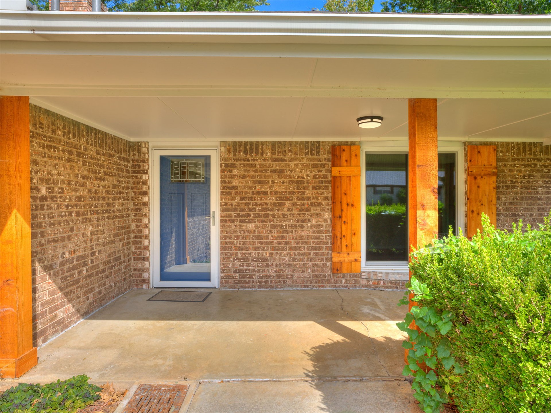 2979 E 77th Place