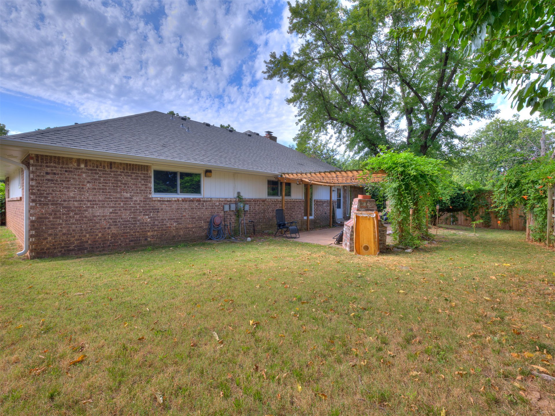 2979 E 77th Place