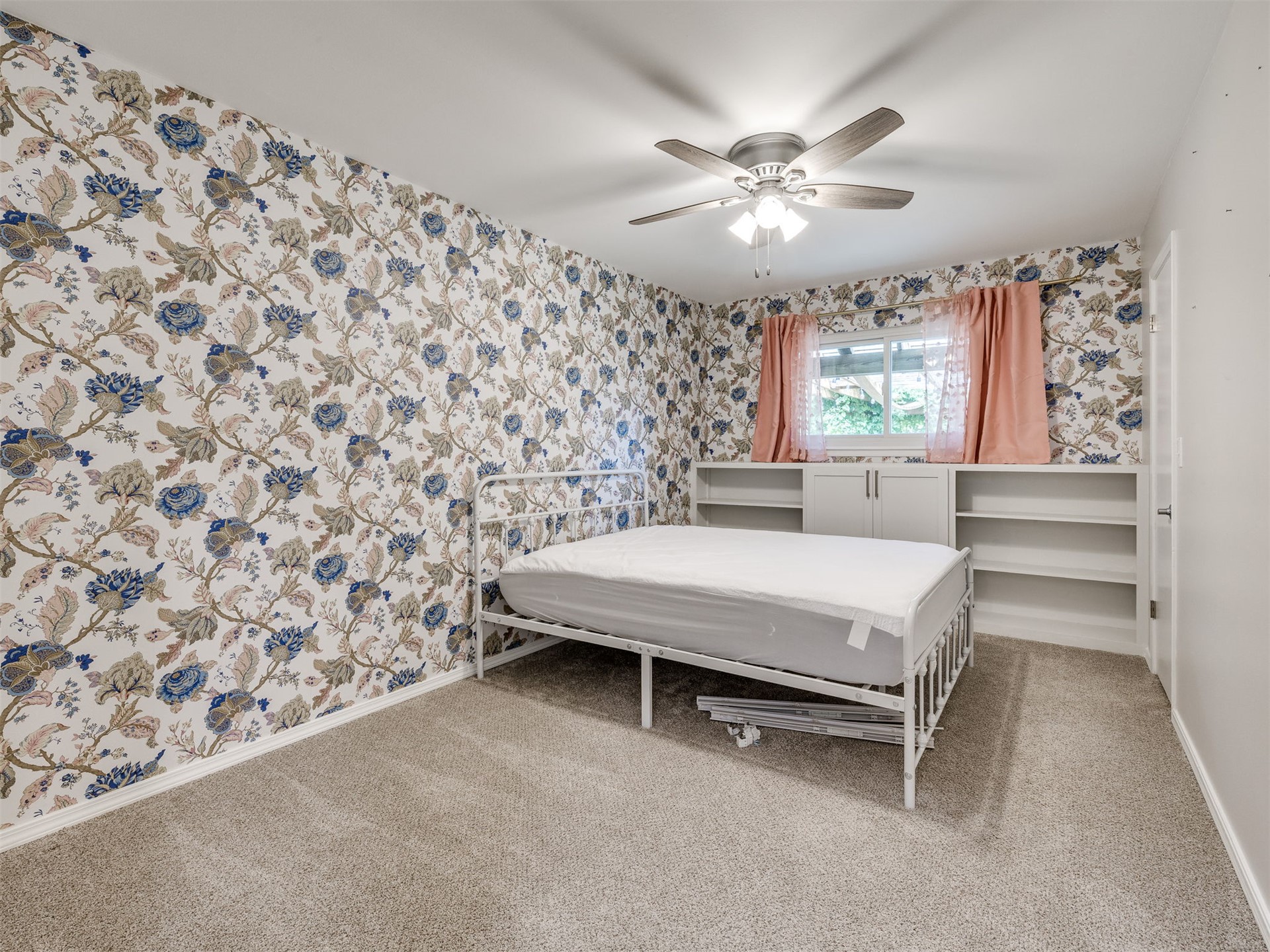 2979 E 77th Place