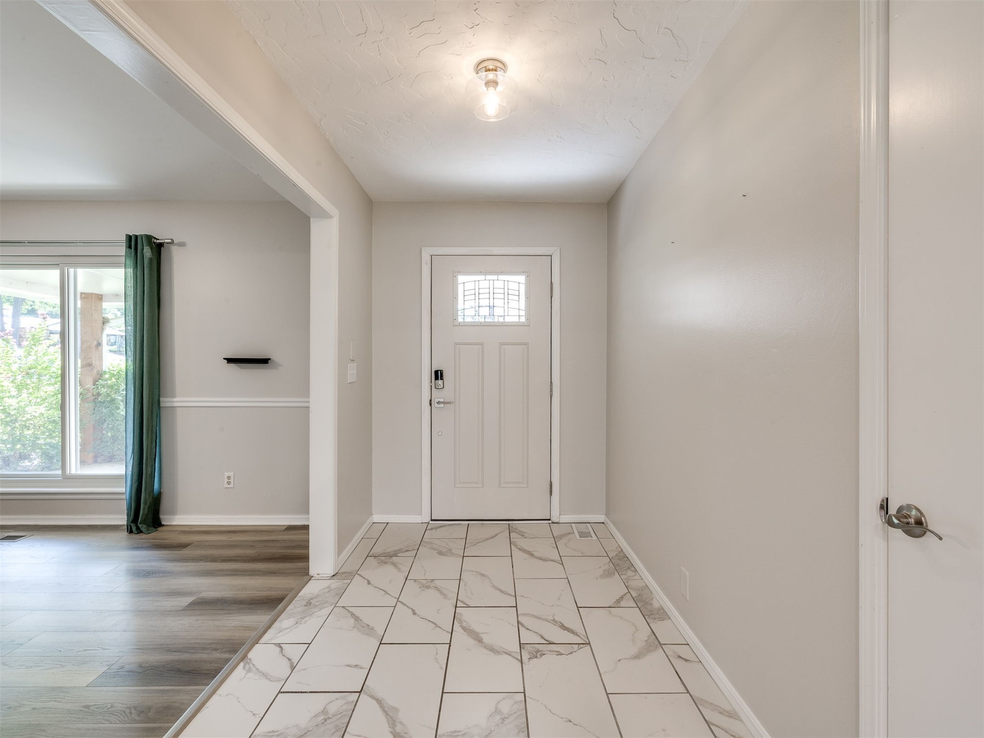 2979 E 77th Place