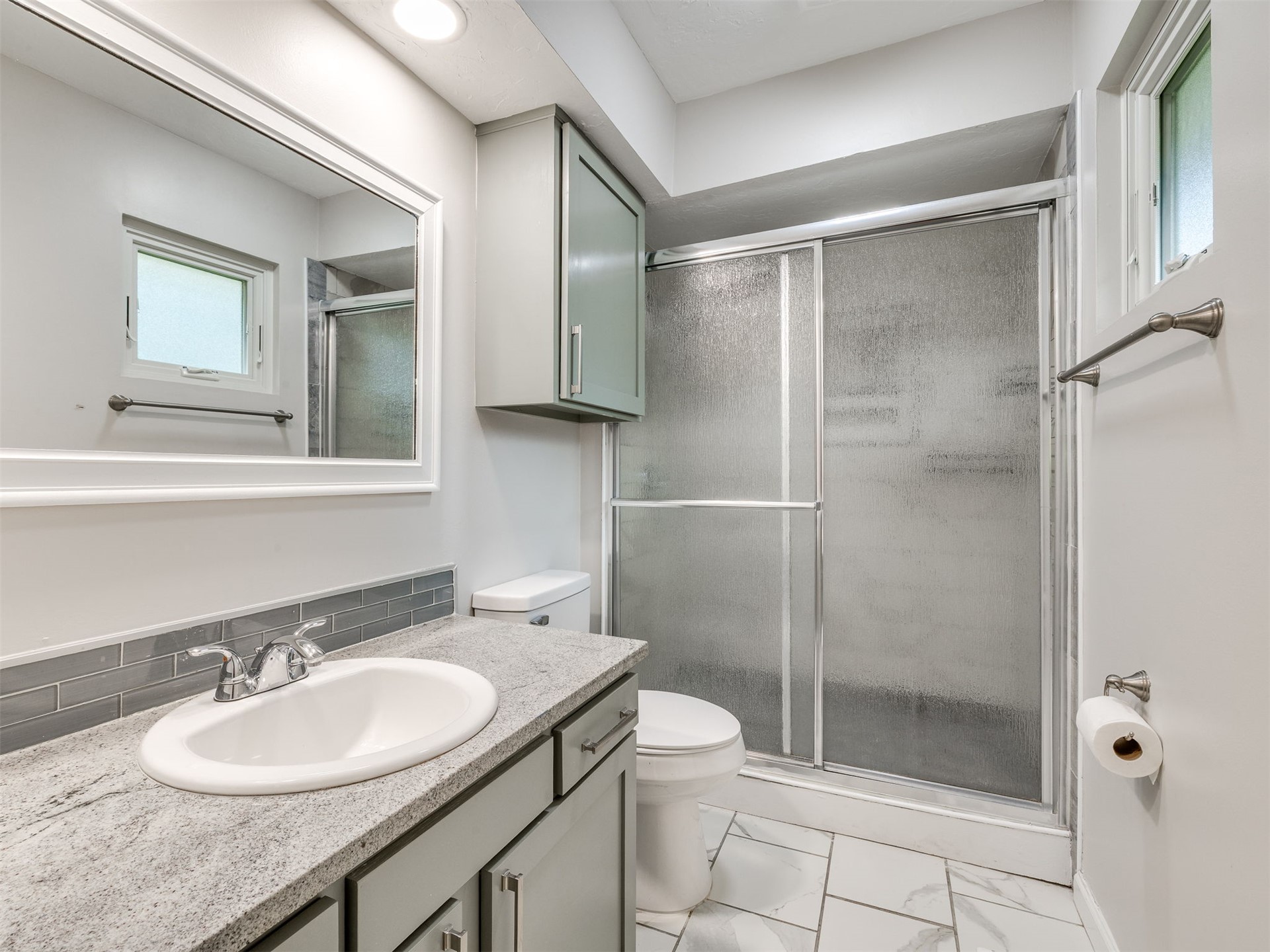2979 E 77th Place