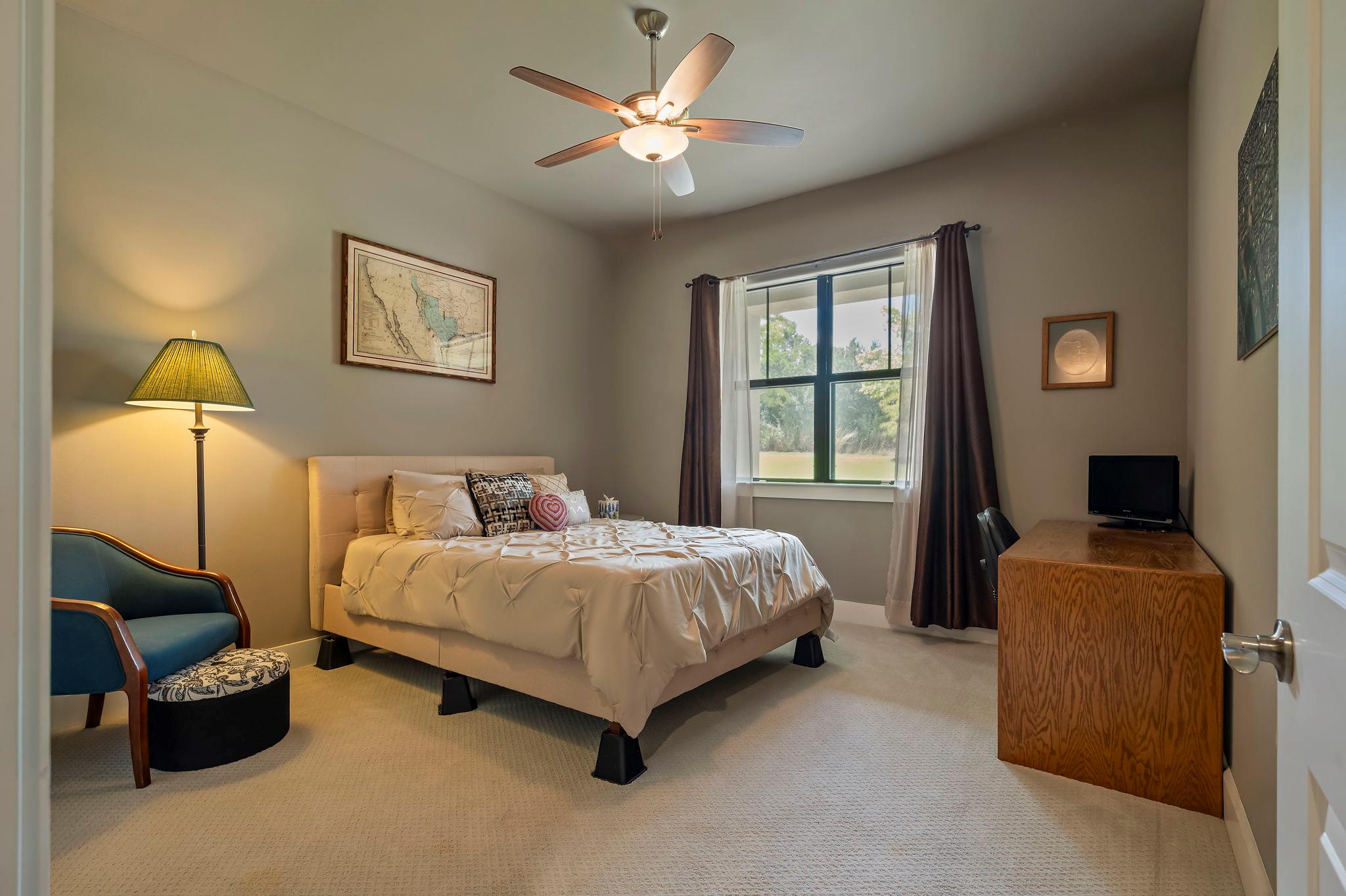 8200 Southwest PKWY # 306