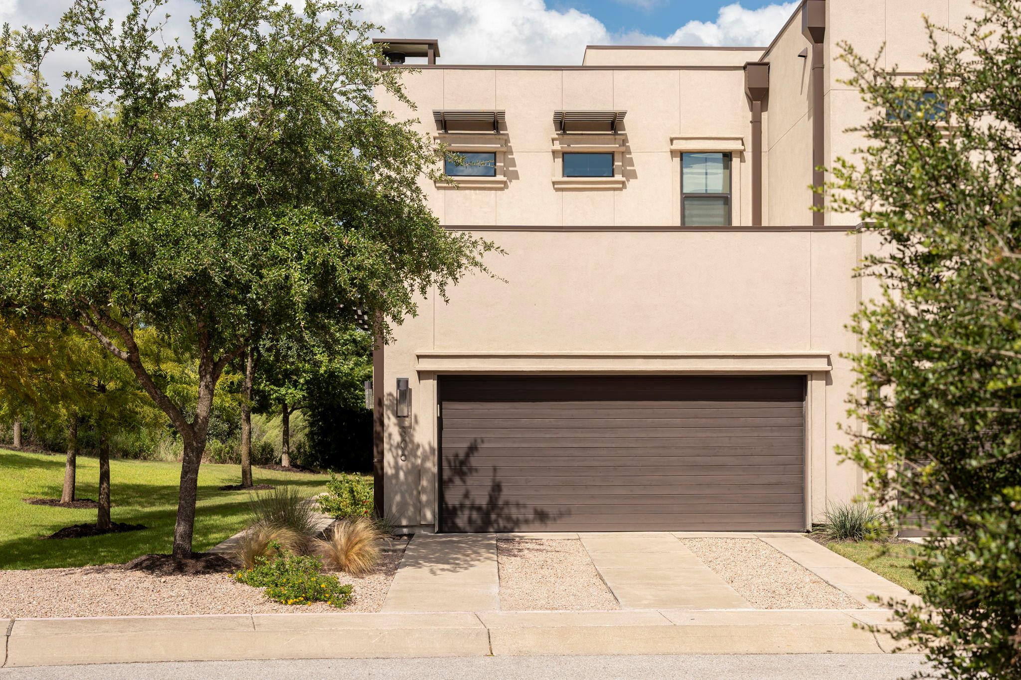 8200 Southwest PKWY # 306