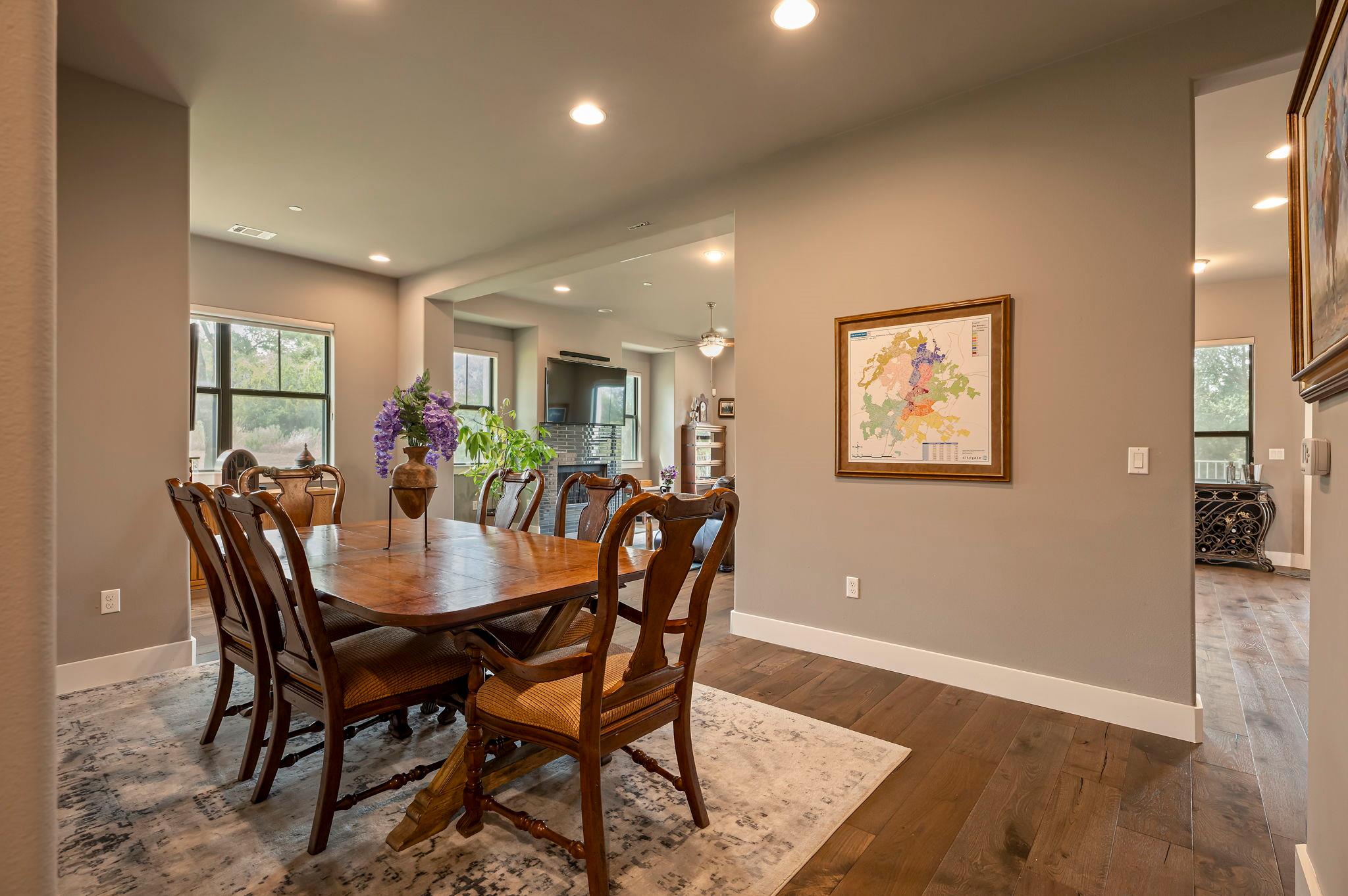 8200 Southwest PKWY # 306