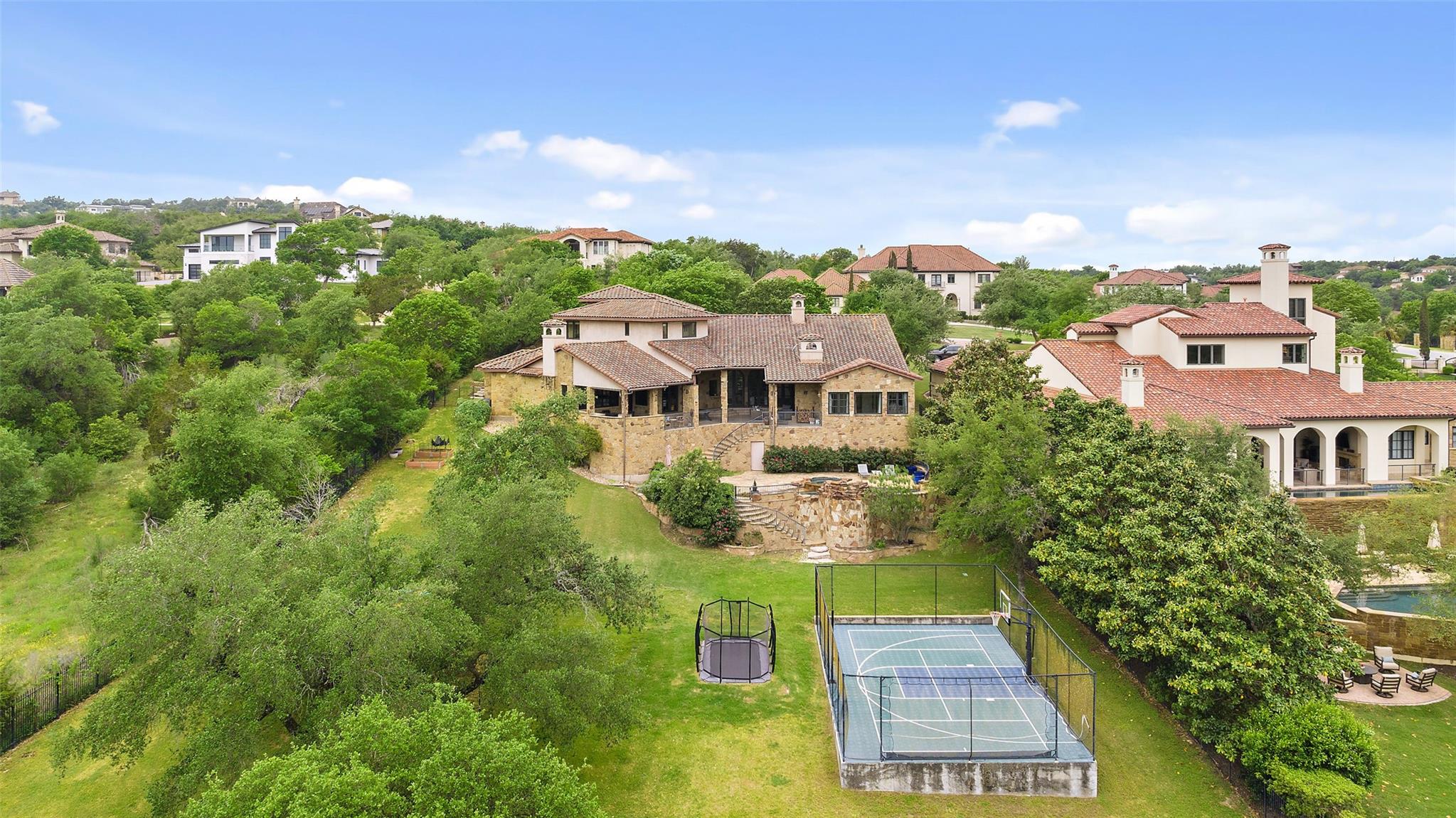 425 Brandon WAY