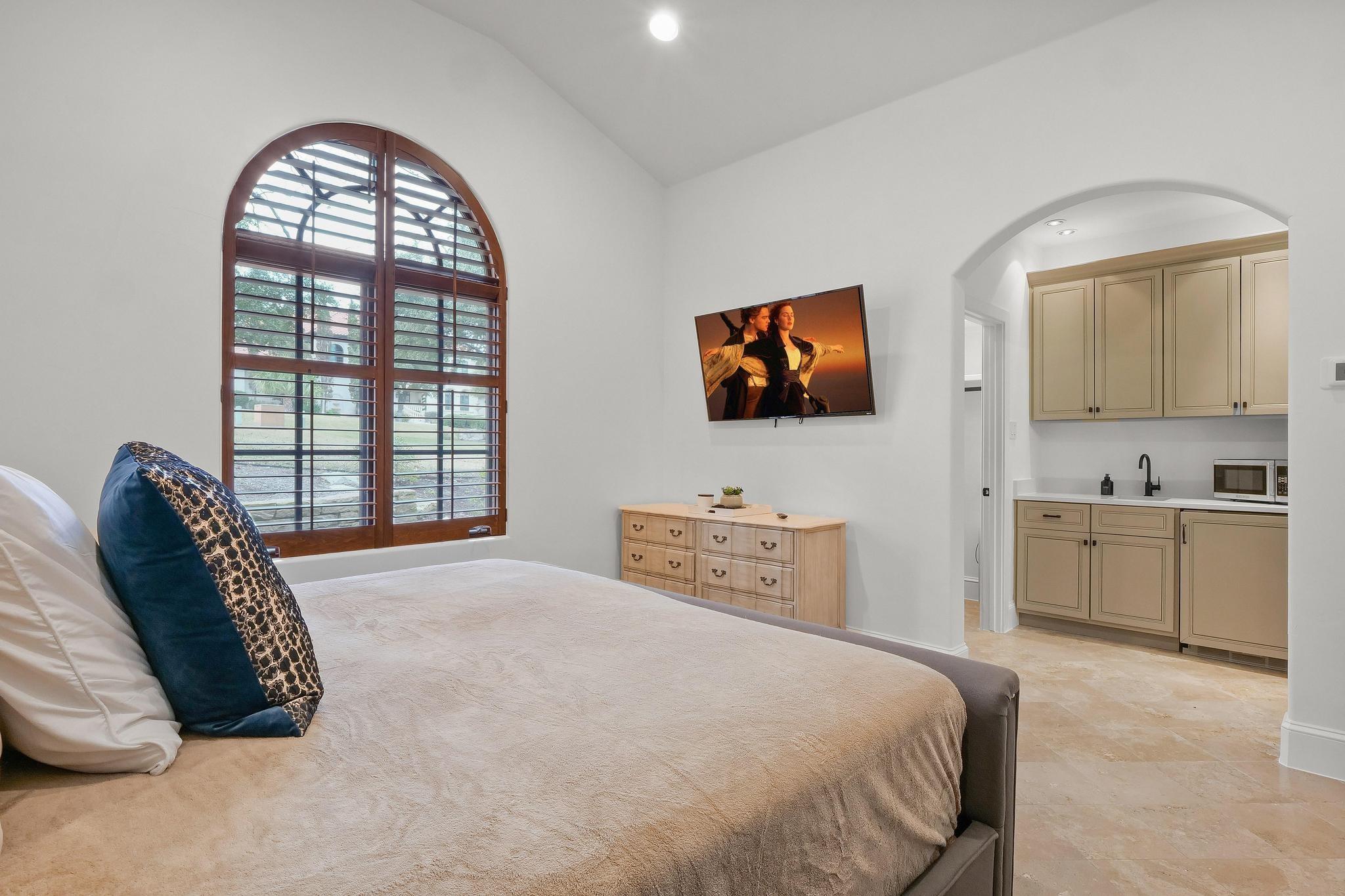 425 Brandon WAY