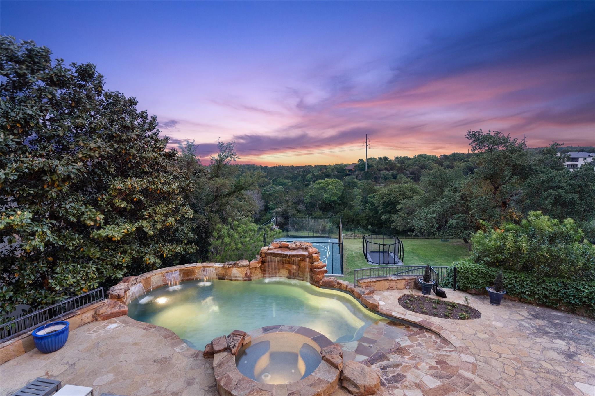 425 Brandon WAY