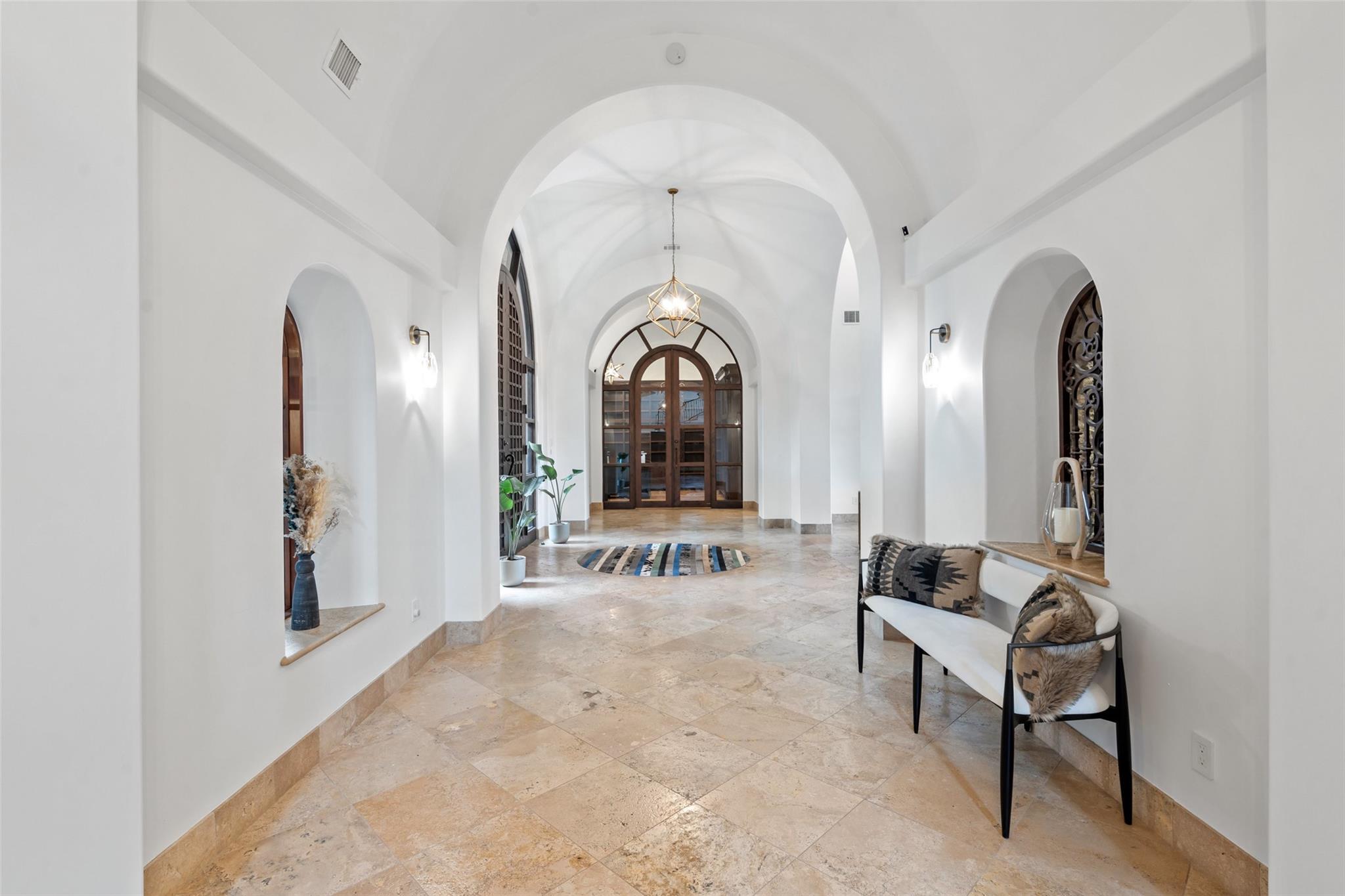 425 Brandon WAY