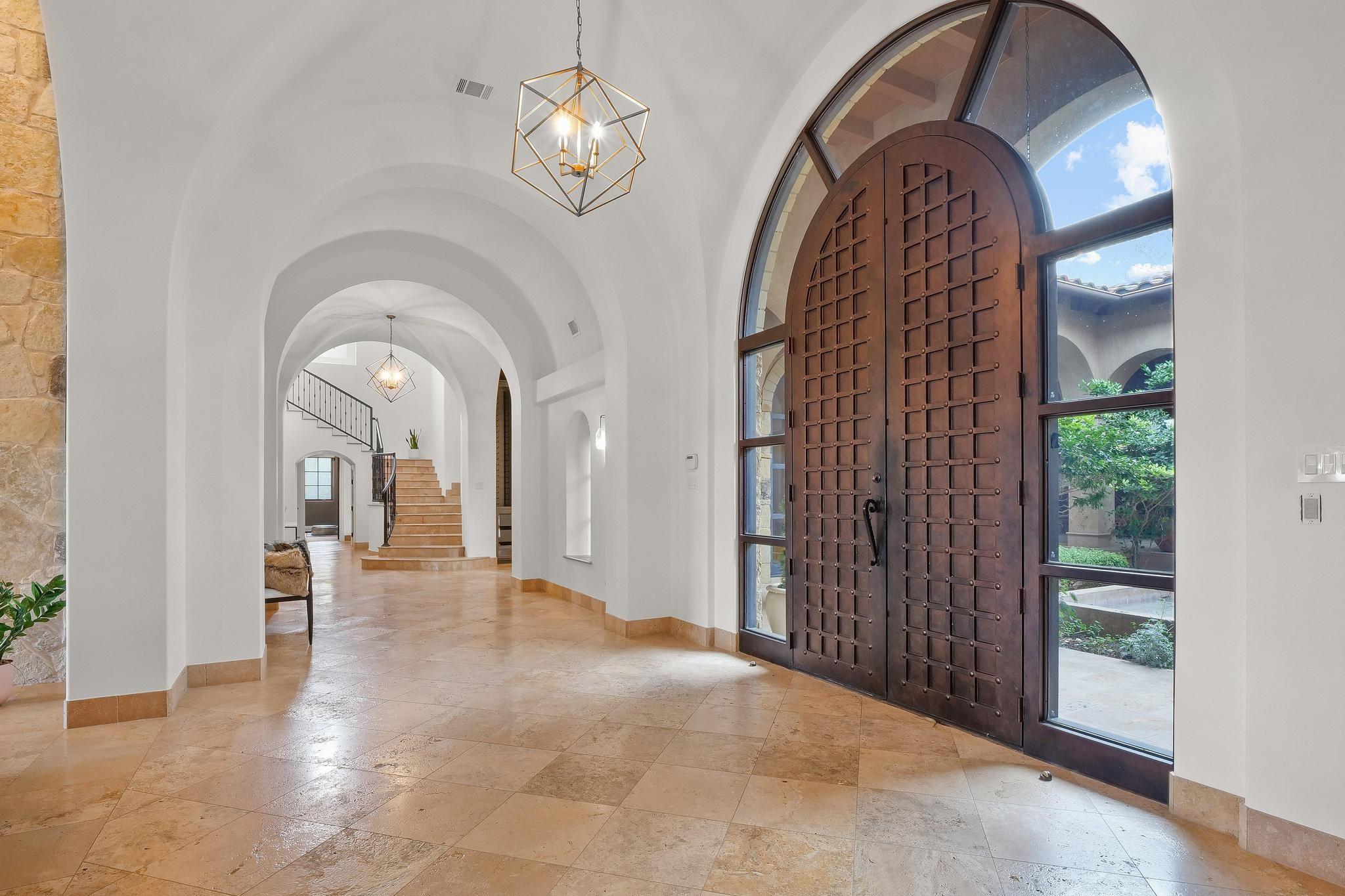 425 Brandon WAY