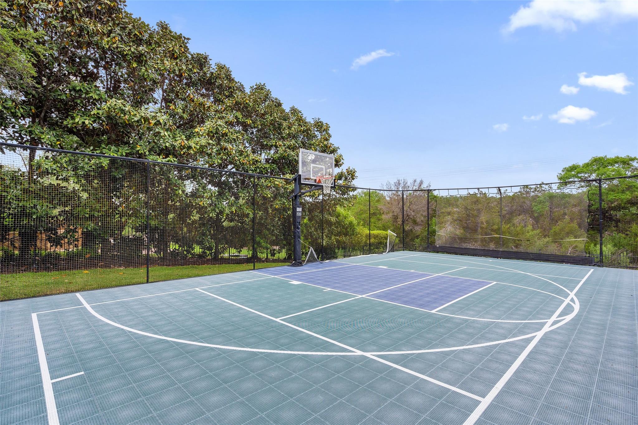 425 Brandon WAY