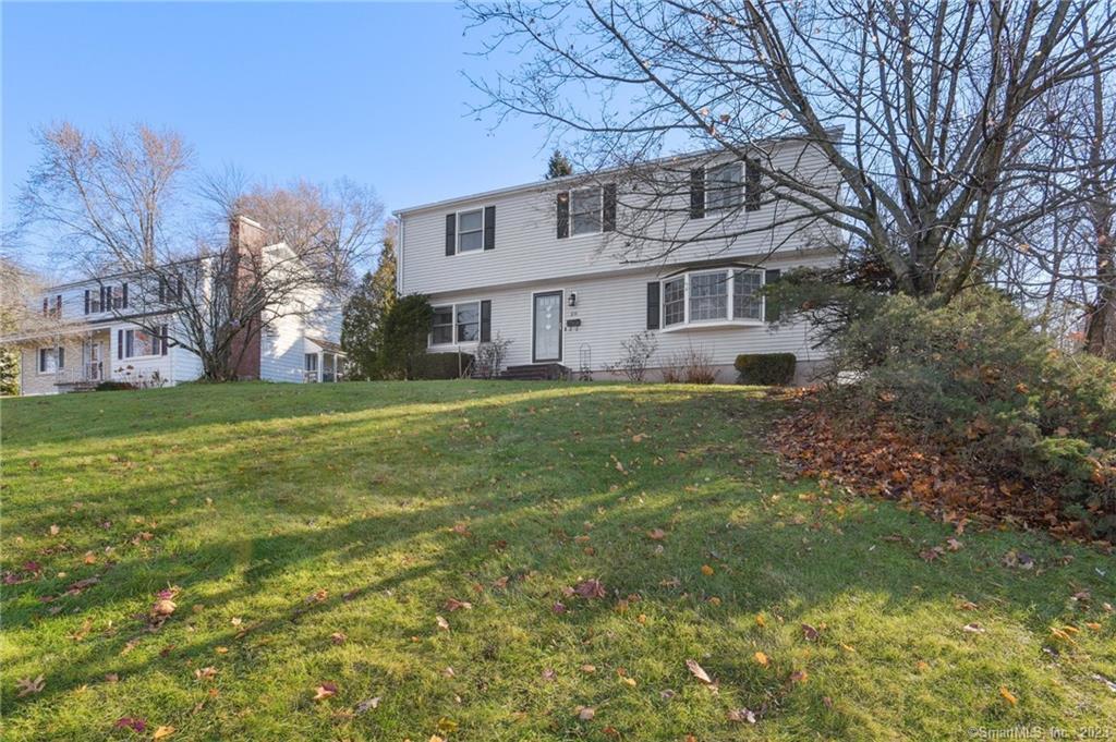 28 Surrey Drive