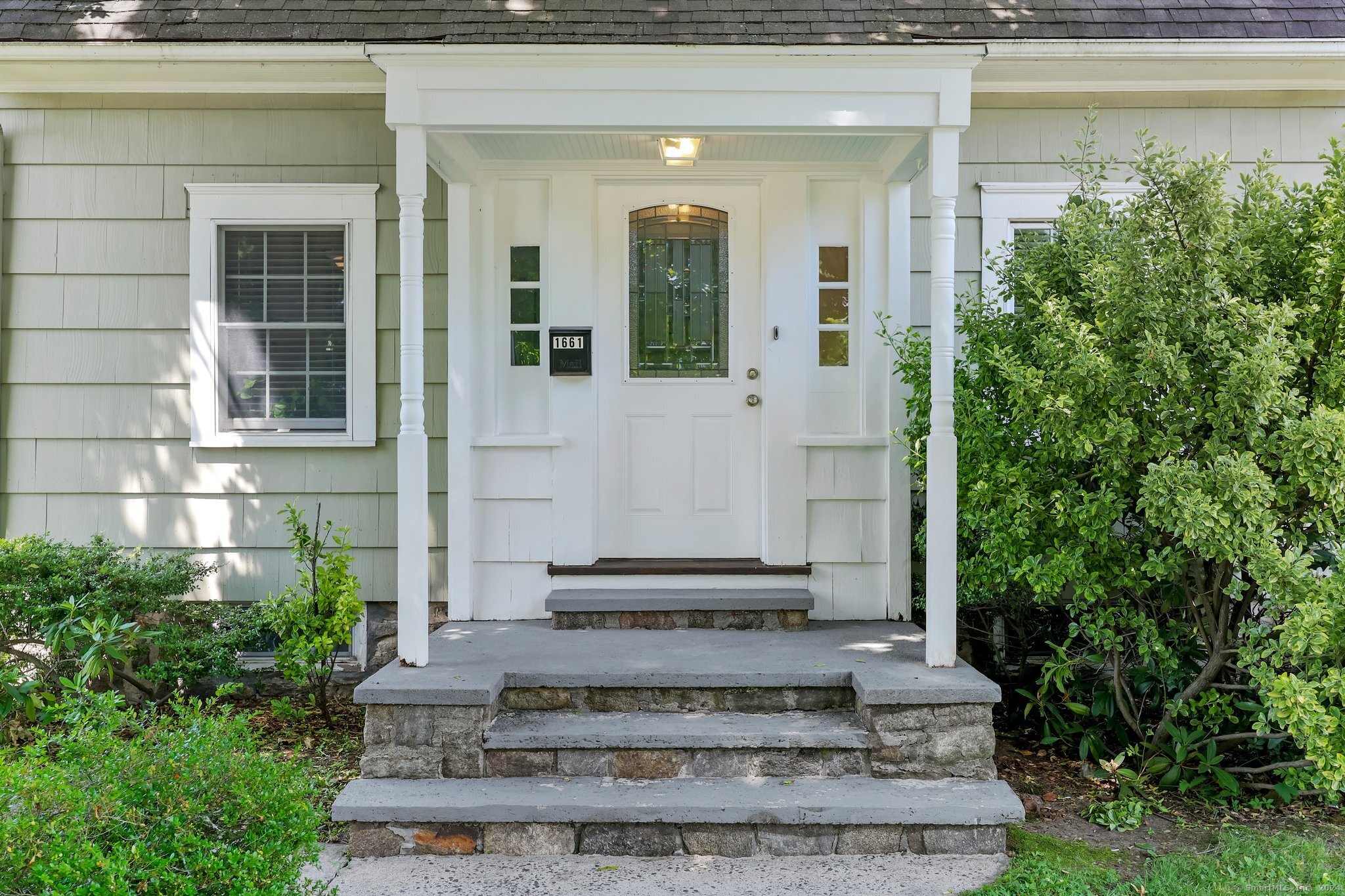 1661 Main Street