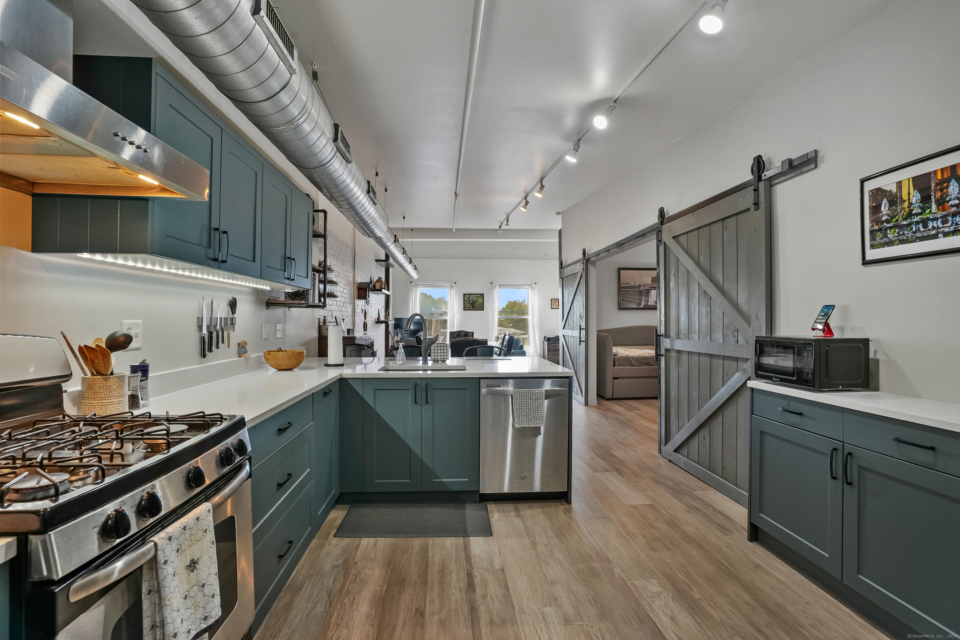 817 Grand Avenue 402