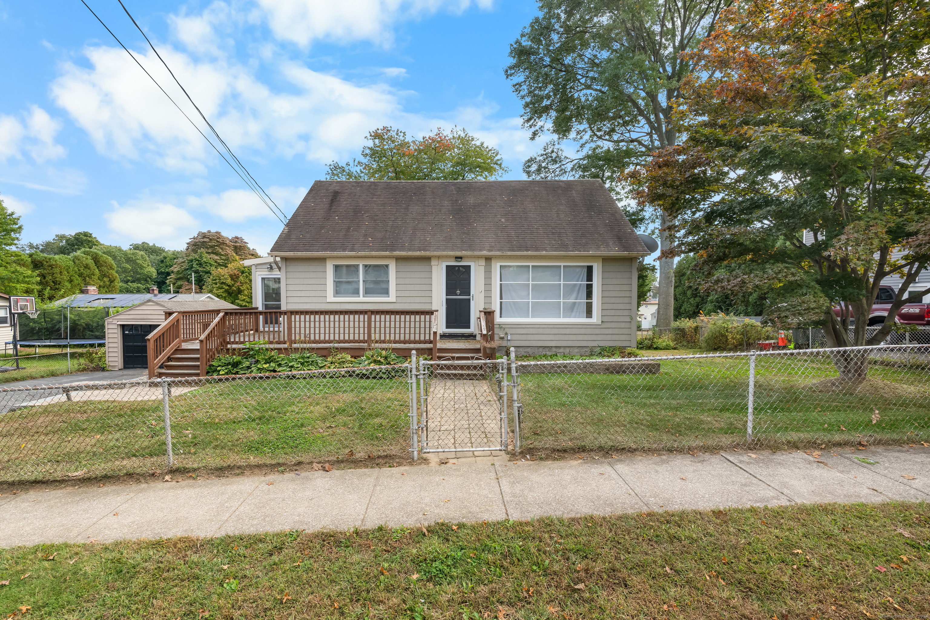 91 West Avenue