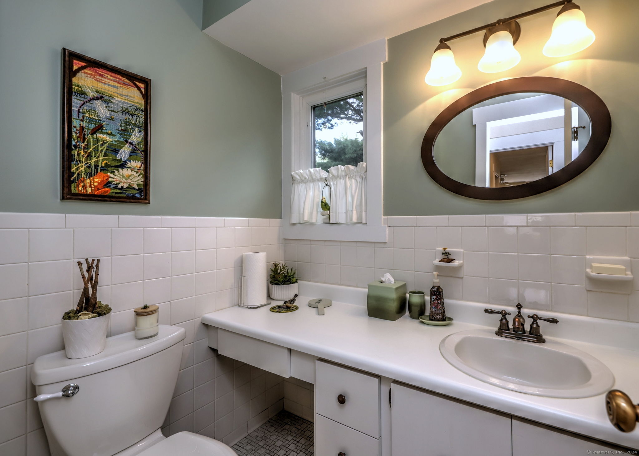 573 North Trail B