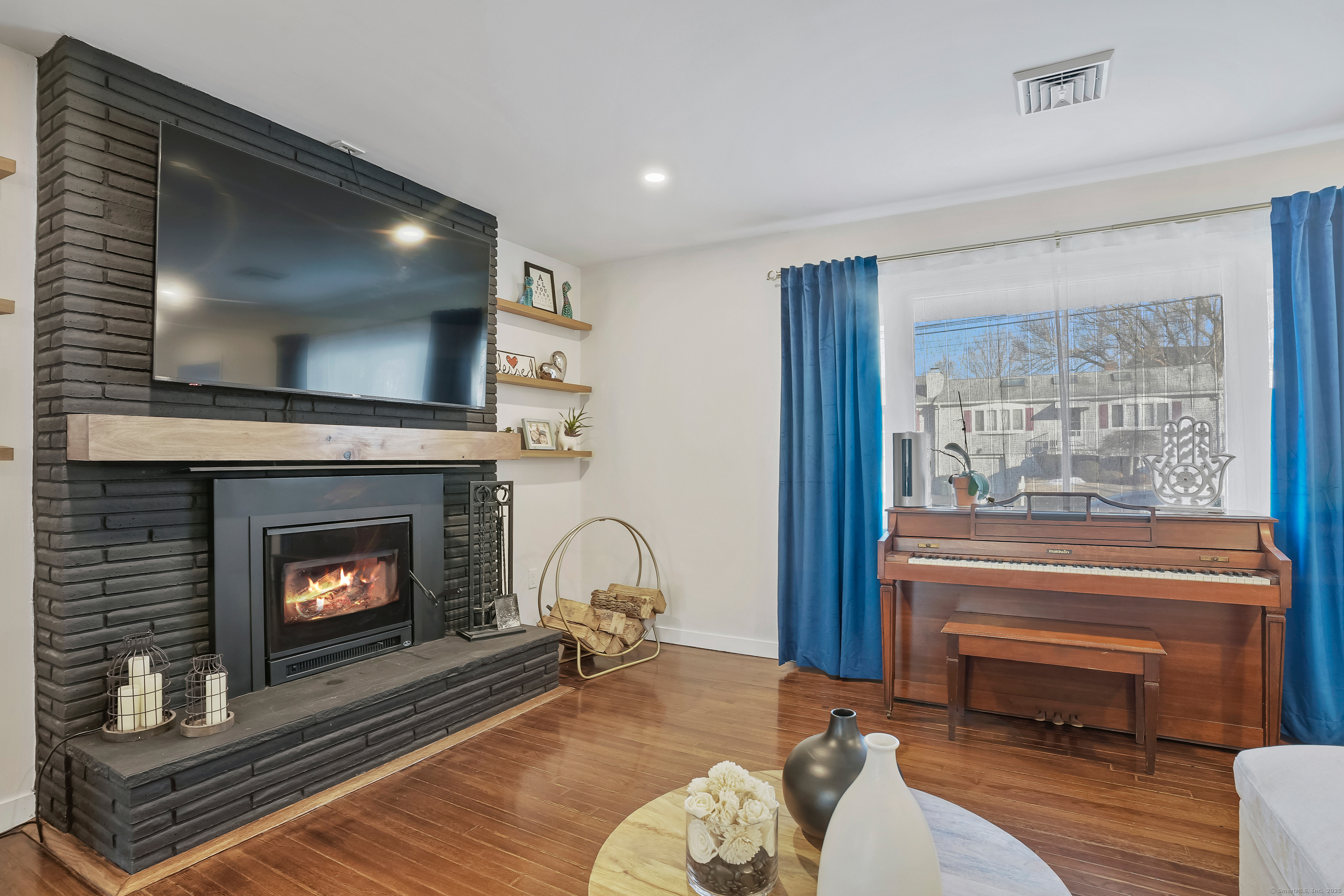 27 Grassland Road