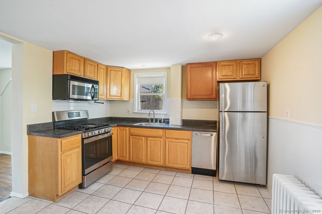 139 Edgefield Avenue