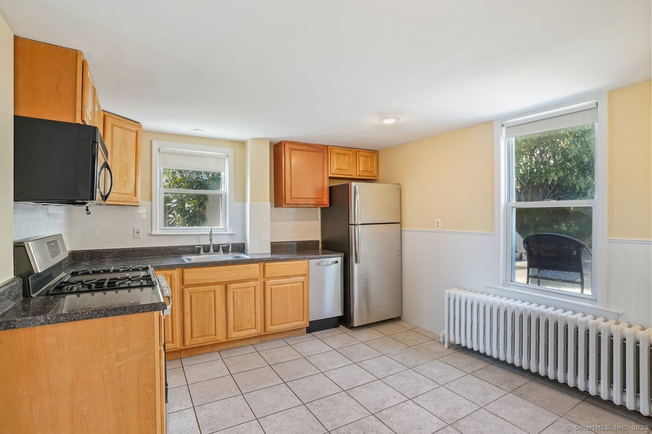 139 Edgefield Avenue