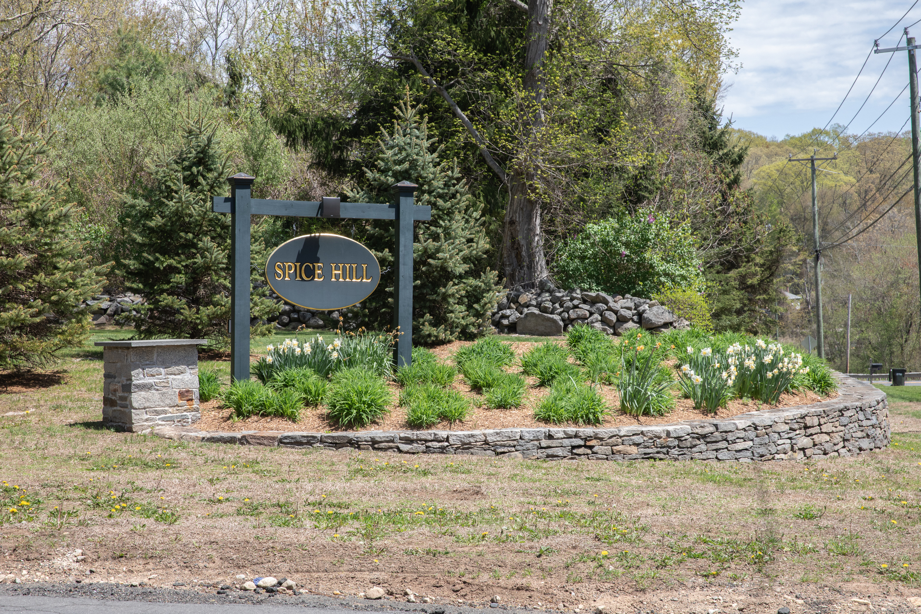 76 Tarragon Drive