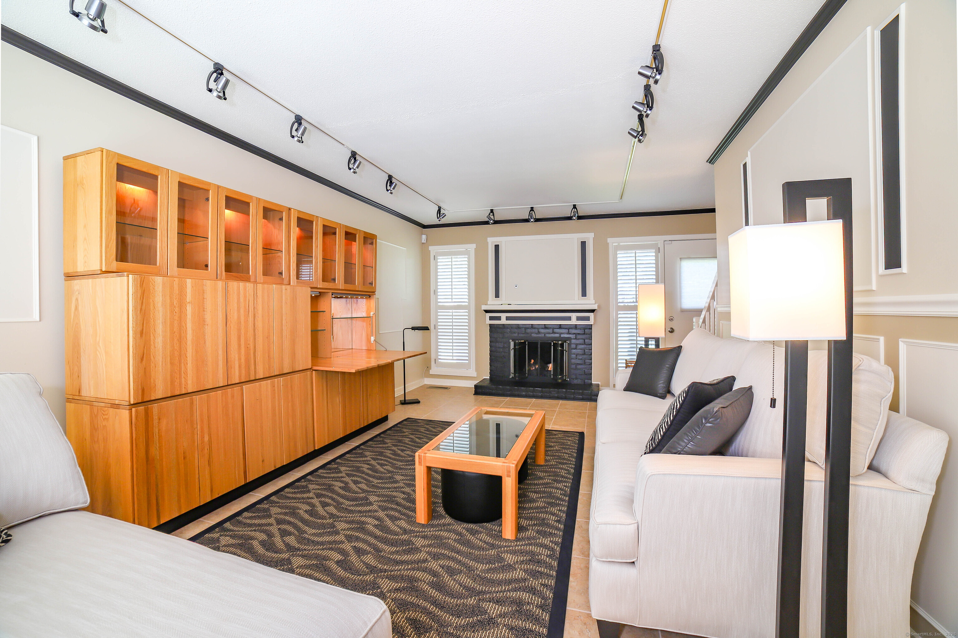 85 Viscount Drive 10A