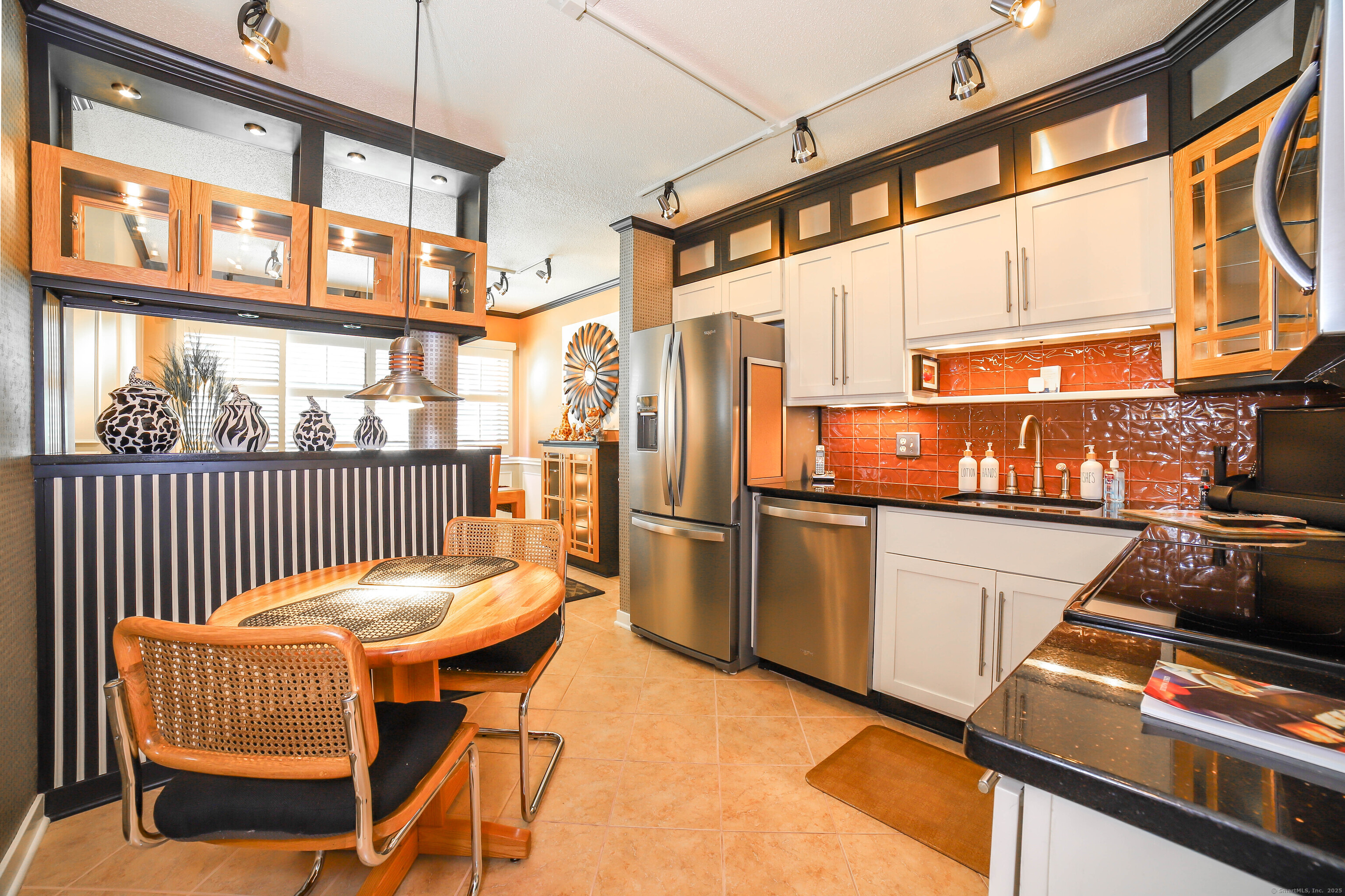 85 Viscount Drive 10A