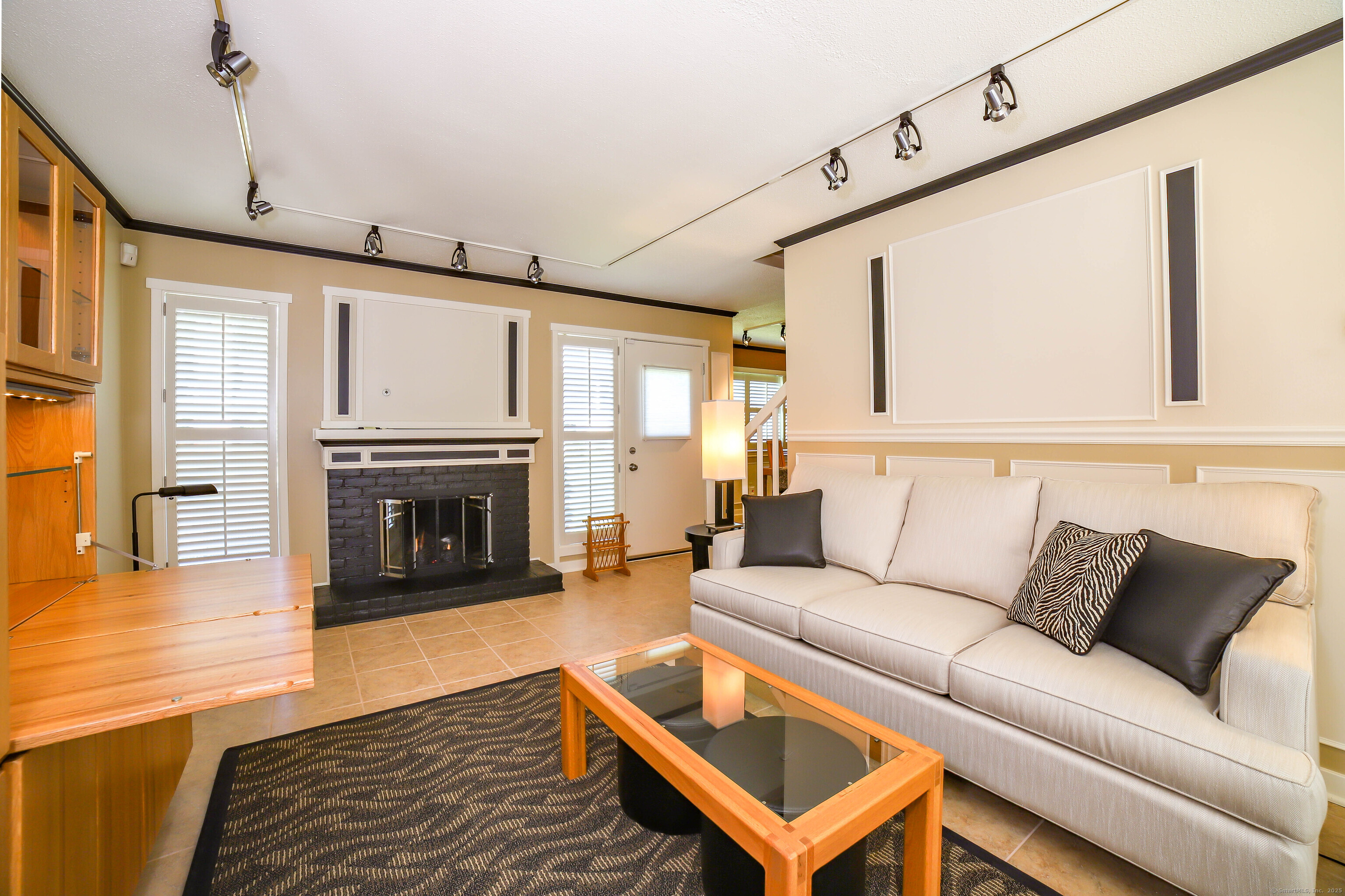85 Viscount Drive 10A
